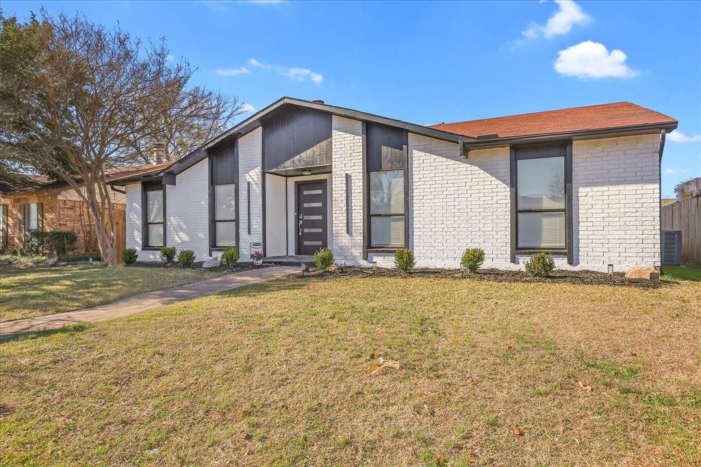 1913 Edna Smith Drive, Garland, TX 75040