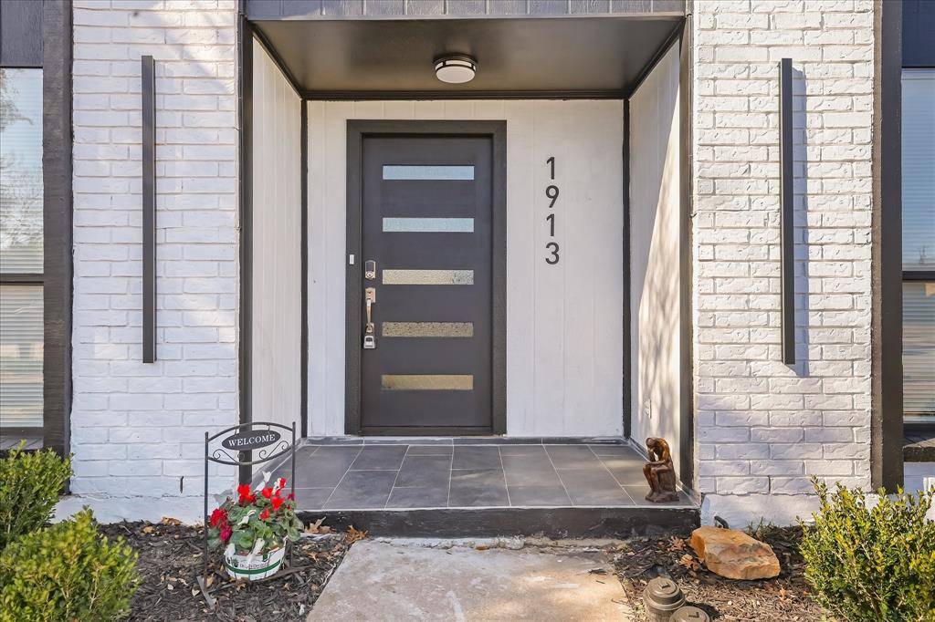 1913 Edna Smith Drive, Garland, TX 75040