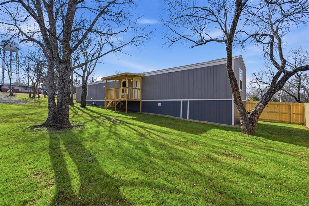 618 E 6th Street #A, Blum, TX 76627