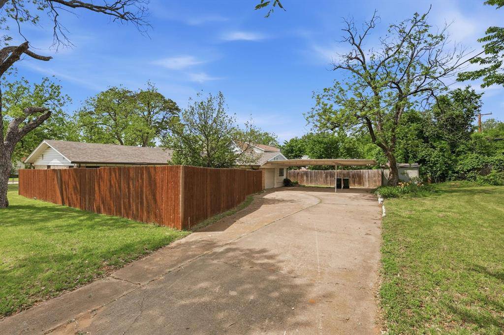 713 Waggoner Drive, Arlington, TX 76013