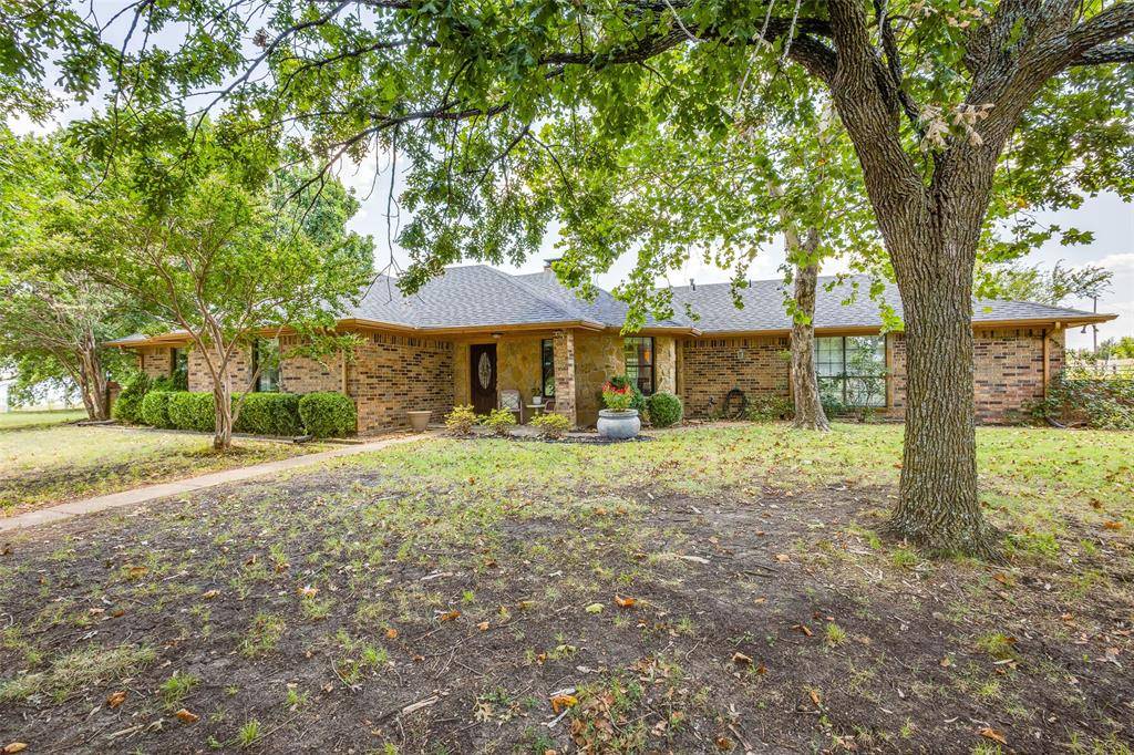 2982 Fm 2194, Farmersville, TX 75442