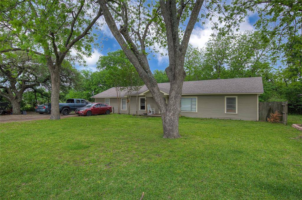 601 N 4th Street, Wills Point, TX 75169