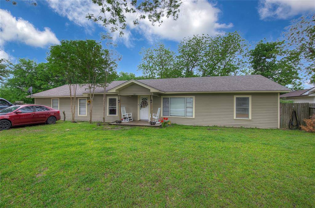 601 N 4th Street, Wills Point, TX 75169