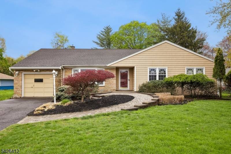 312 Lenox Ave, Pompton Lakes Boro, NJ 07442