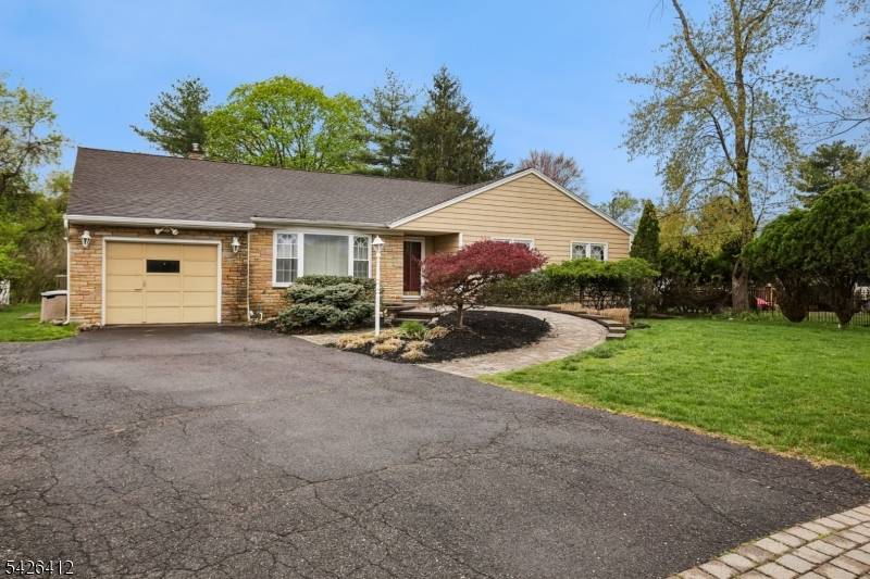 312 Lenox Ave, Pompton Lakes Boro, NJ 07442