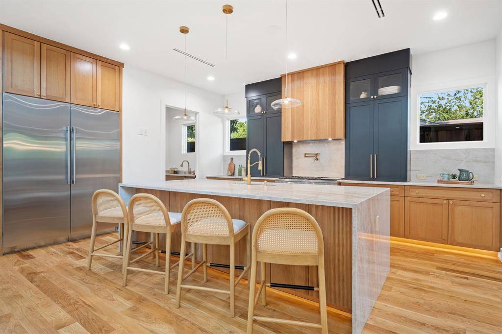 3884 Cortez Drive, Dallas, TX 75220