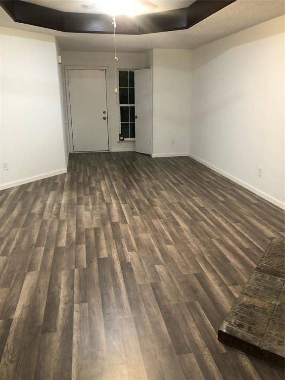 204 Matt Place, Grand Prairie, TX 75051