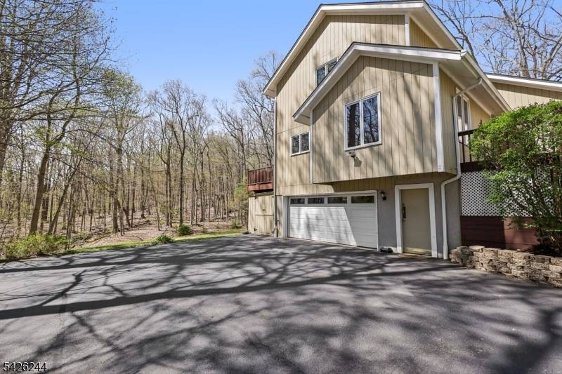 53 Lee Hill Rd, Byram Twp., NJ 07821