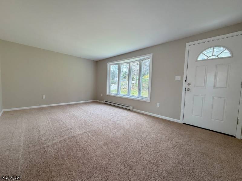 9 Fern Ct, Wantage Twp., NJ 07461