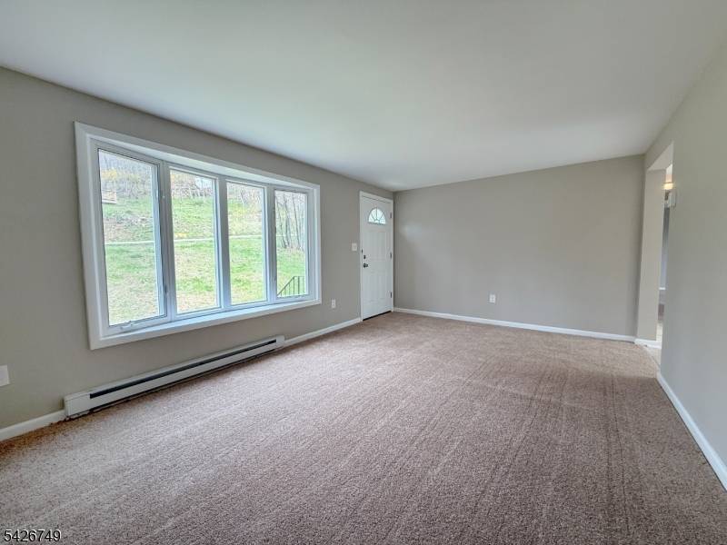 9 Fern Ct, Wantage Twp., NJ 07461