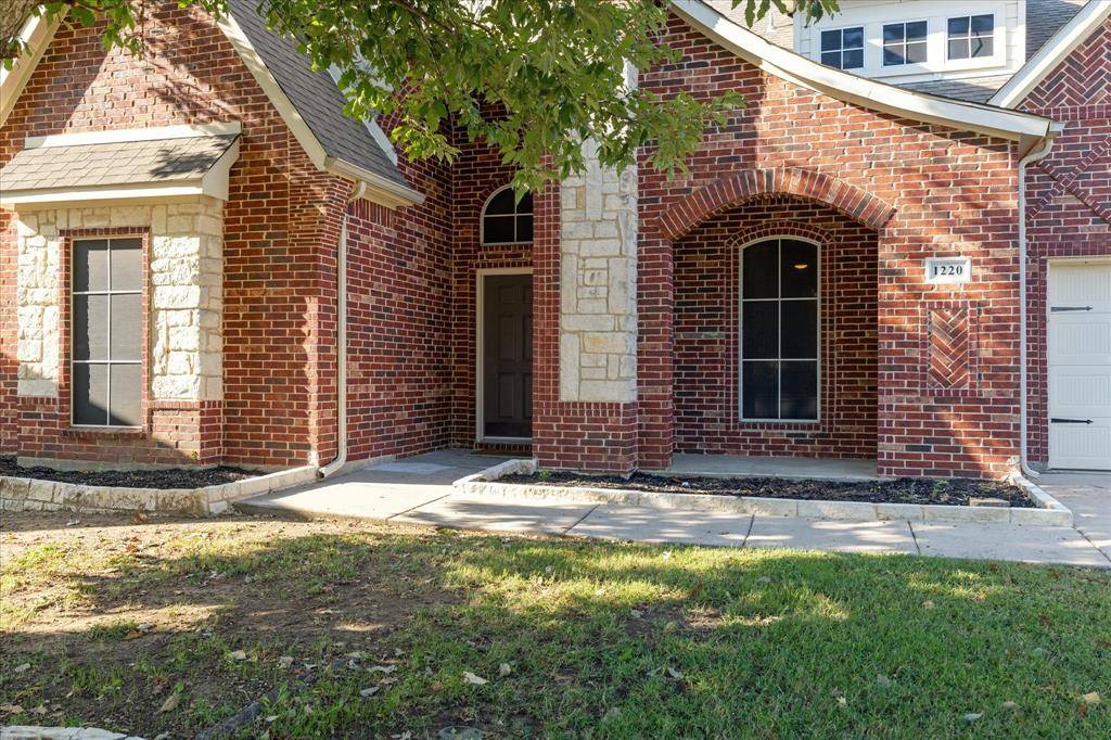 1220 Clairemont Lane, Burleson, TX 76028