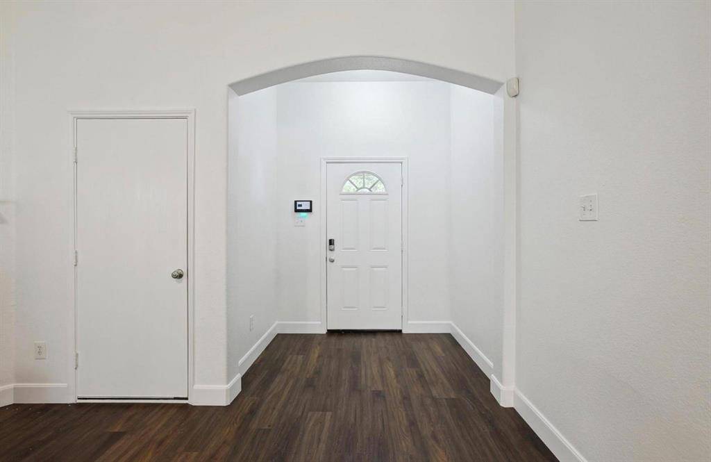 1446 Sax Leigh Drive, Dallas, TX 75241