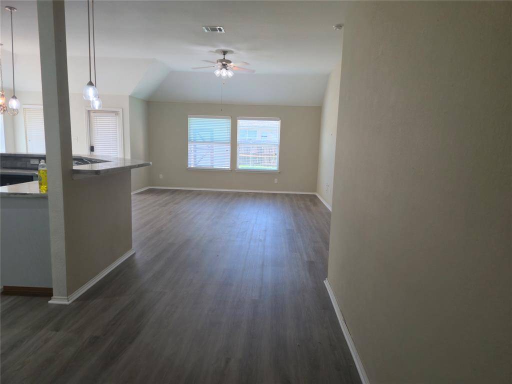 500 Crescent Creek Lane, Fort Worth, TX 76140