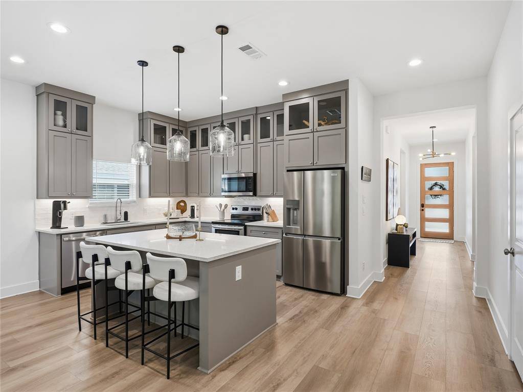 1730 Vilbig Road, Dallas, TX 75208