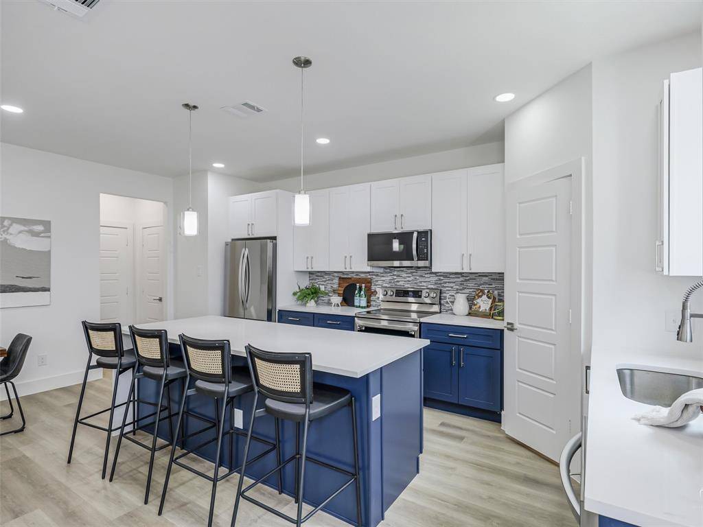 7331 Rubio Place, Dallas, TX 75235