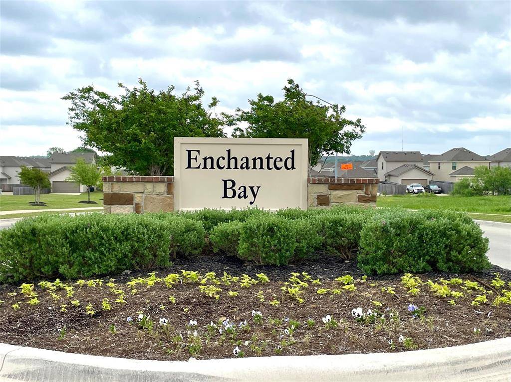 5569 Willamette Drive, Fort Worth, TX 76119