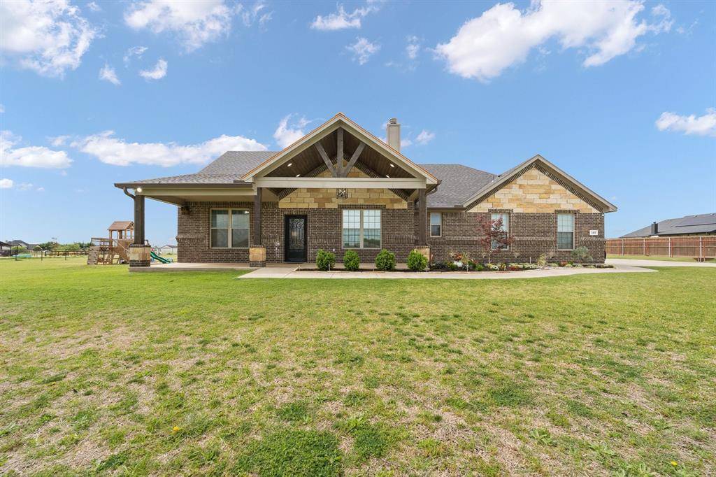 3401 Chinaberry Lane, Joshua, TX 76058