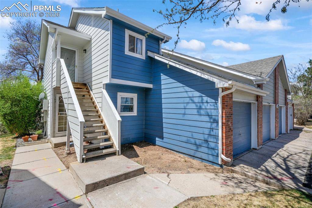 1323 S Cathay CT #202, Aurora, CO 80017