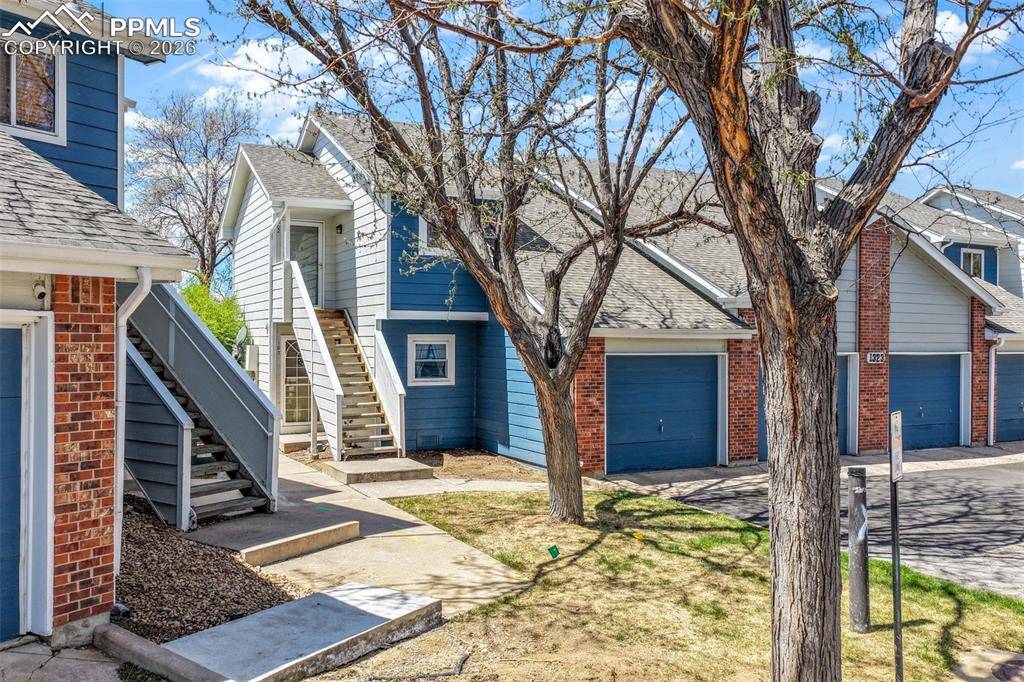 1323 S Cathay CT #202, Aurora, CO 80017