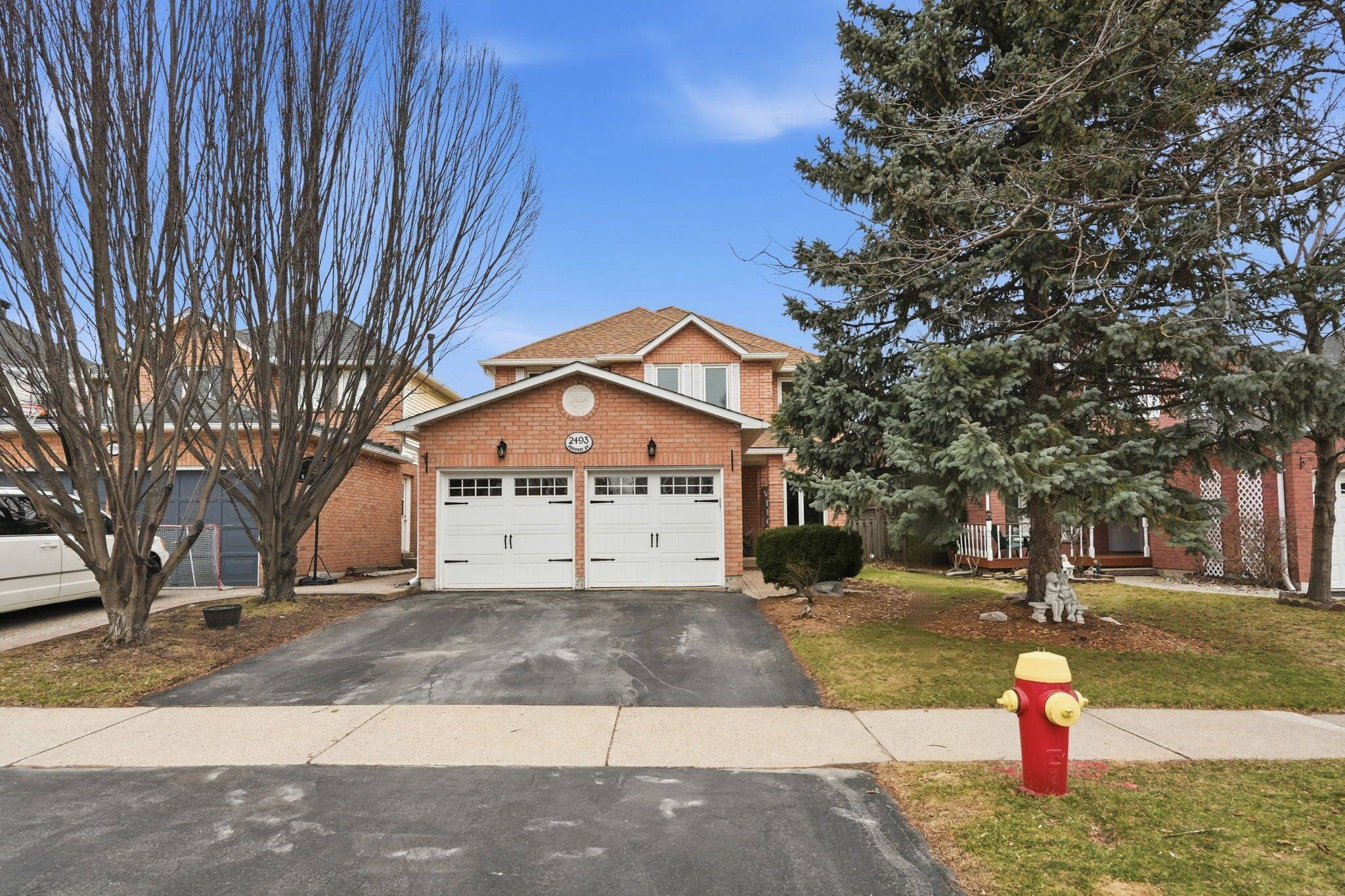 2493 Newport ST, Burlington, ON L7M 3X7