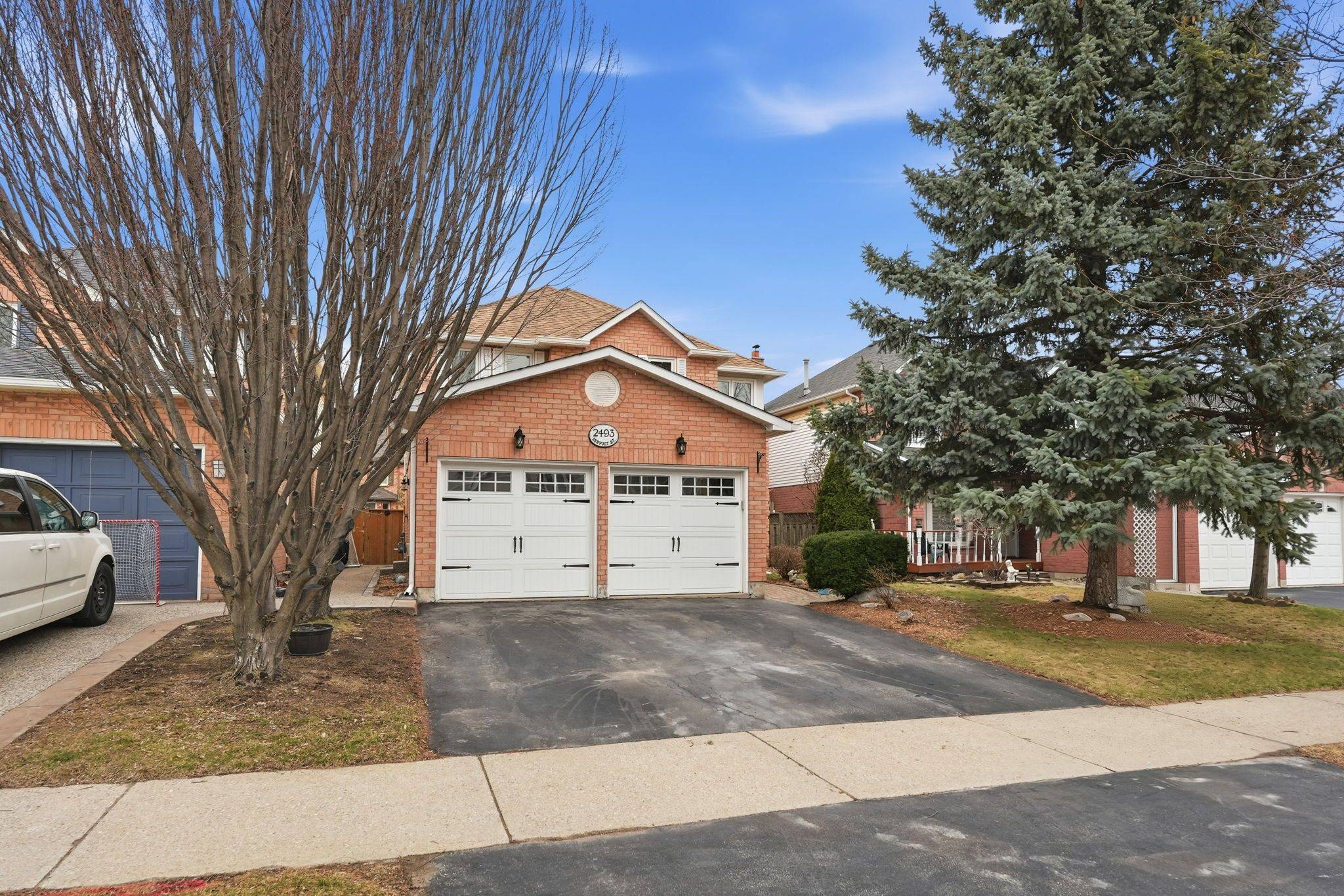 2493 Newport ST, Burlington, ON L7M 3X7