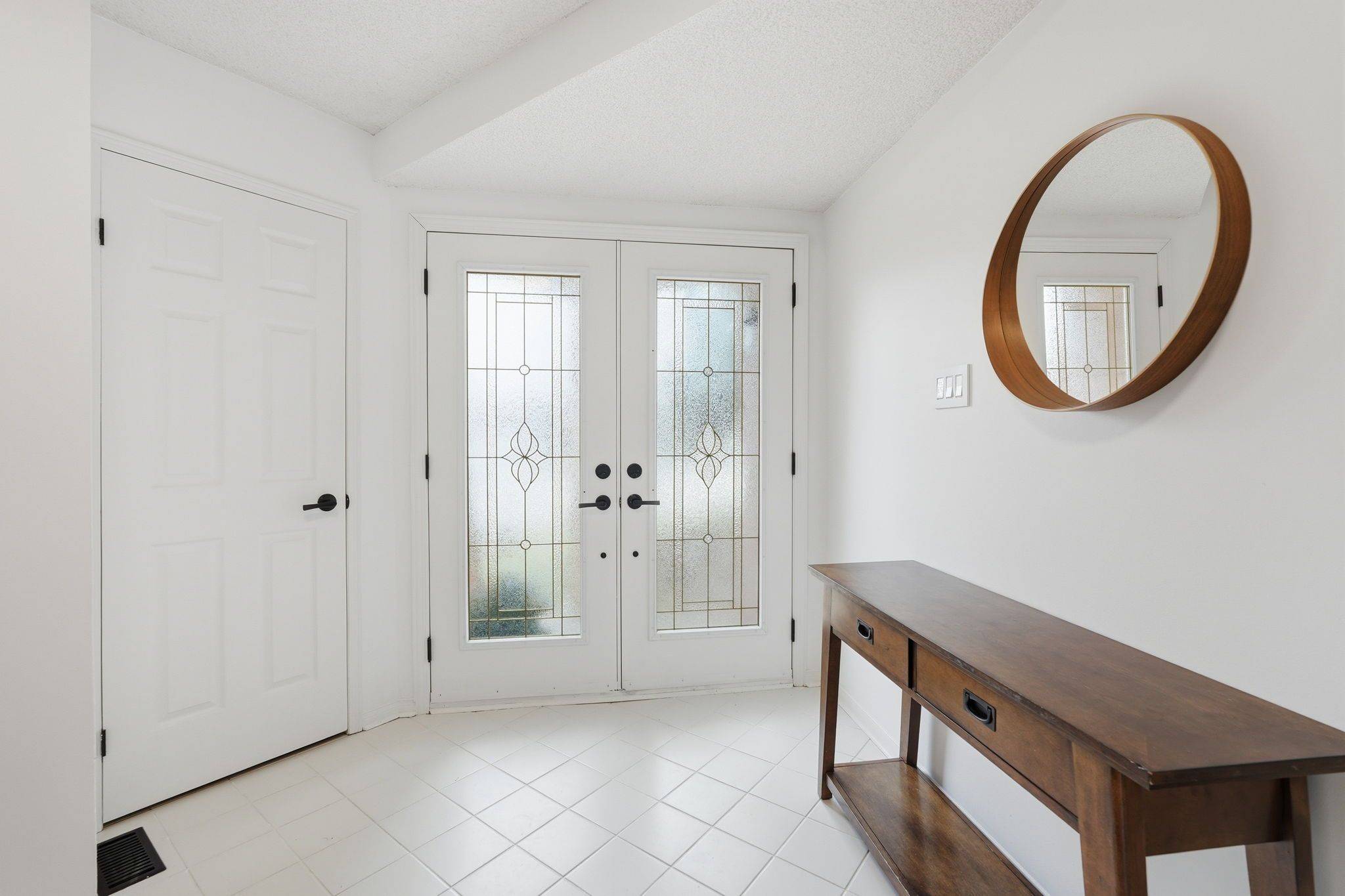 2493 Newport ST, Burlington, ON L7M 3X7