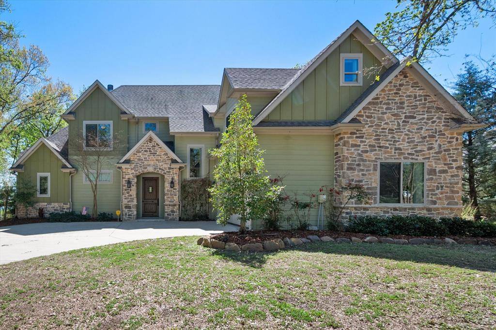 892 Waters Edge Drive, Corsicana, TX 75109