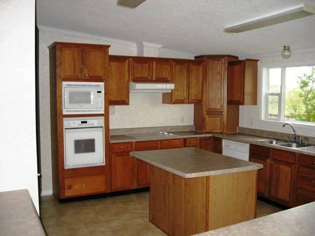 9413 Alabama Street, Joshua, TX 76058