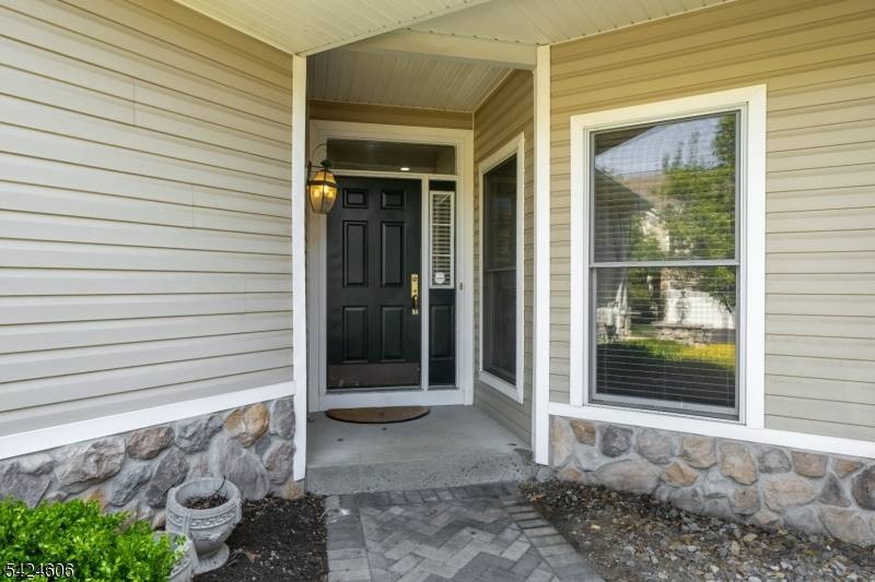 20 Pine Valley Rd, Livingston Twp., NJ 07039