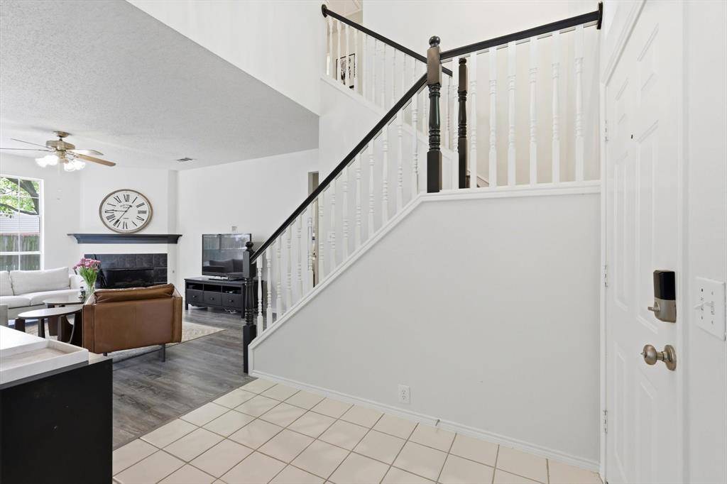 239 High Pointe Lane, Cedar Hill, TX 75104