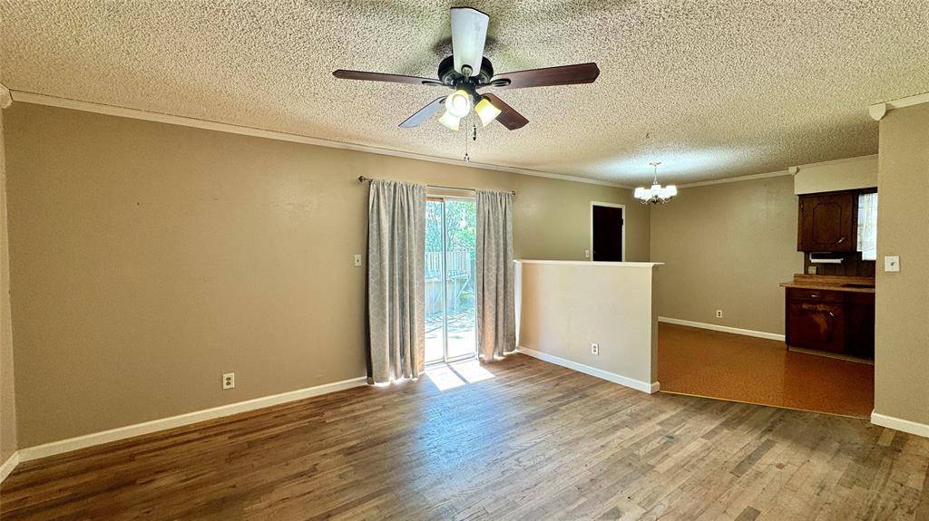 101 Town North Drive, Terrell, TX 75160