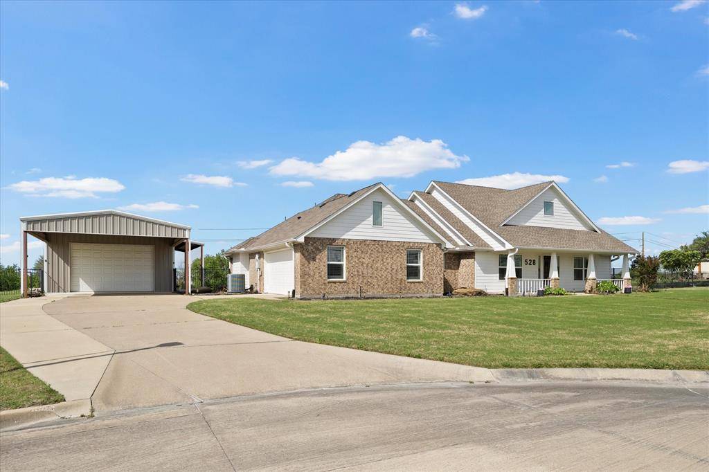 528 Hubbard Circle, Nevada, TX 75173