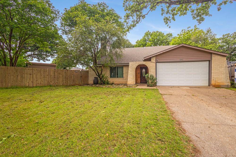 1307 Shady Hollow, Euless, TX 76039