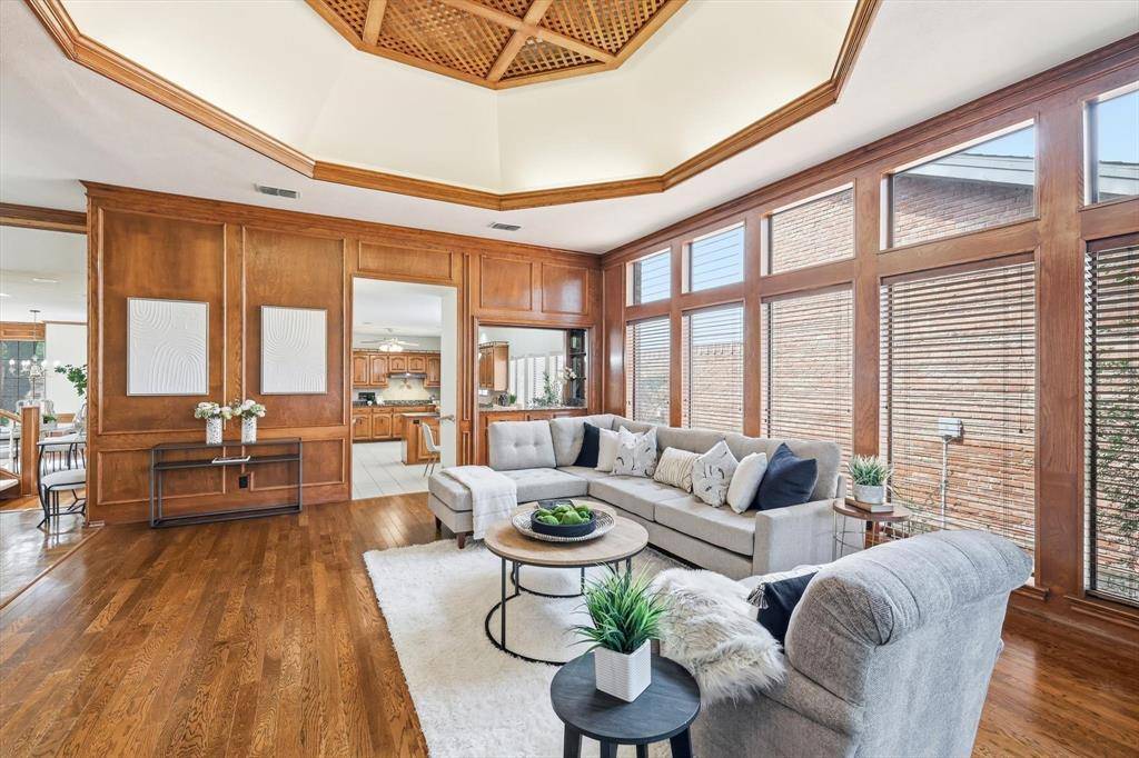 5014 Village Court, Dallas, TX 75248