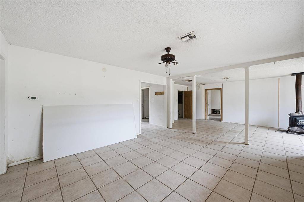 356 Farney Road, Golinda, TX 76655