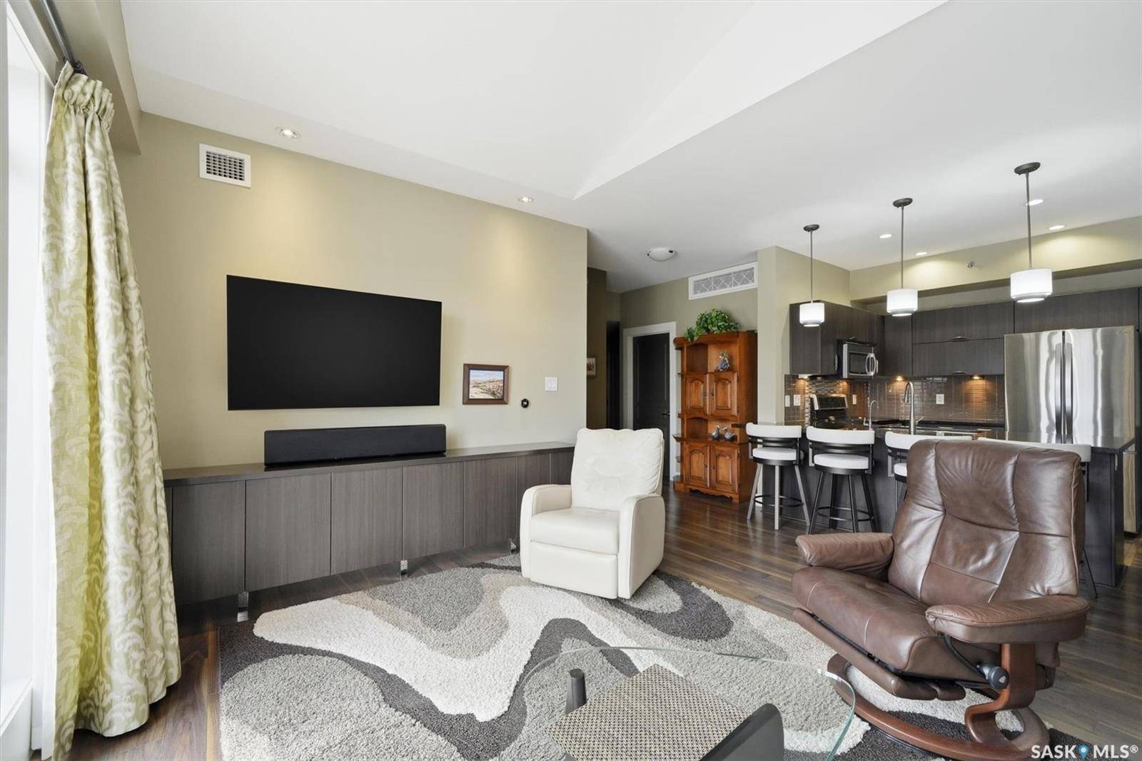 721 8th STREET E #308, Saskatoon, SK S7H 0R4