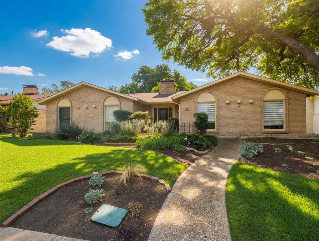 7736 El Santo Lane, Dallas, TX 75248
