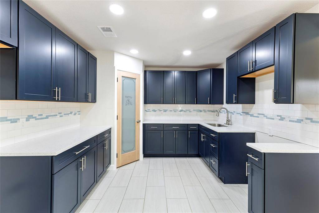 2502 Helmet Street, Irving, TX 75060