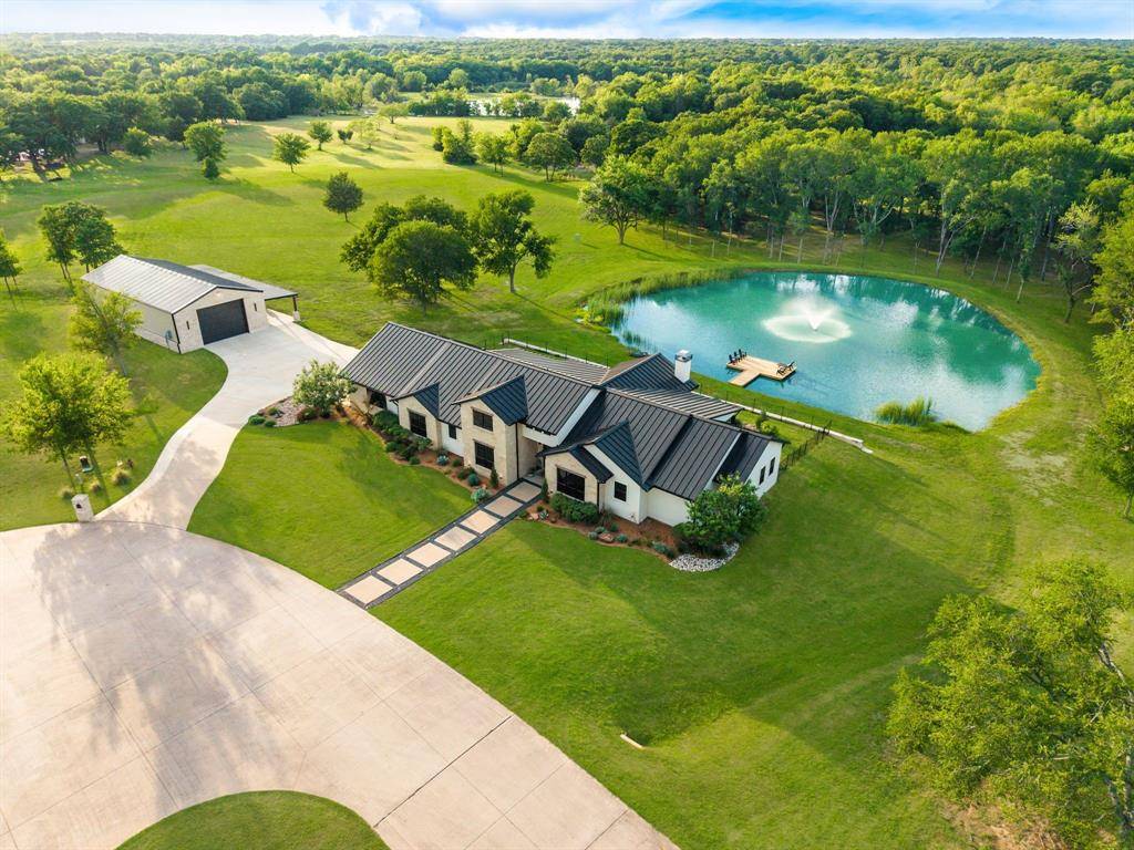 2100 Lake Crest Lane, Wills Point, TX 75169