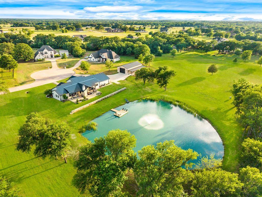 2100 Lake Crest Lane, Wills Point, TX 75169