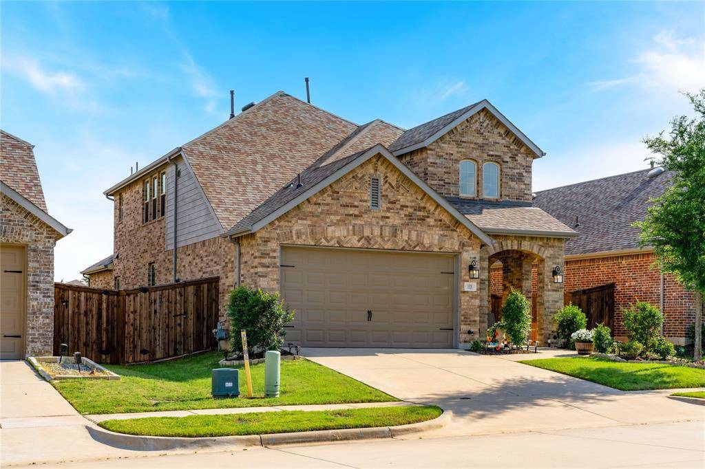 1520 Gelding Drive, Aubrey, TX 76227