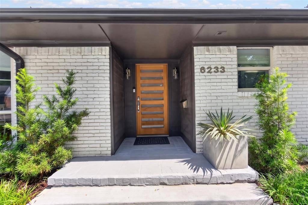 6233 Crestmont Drive, Dallas, TX 75214