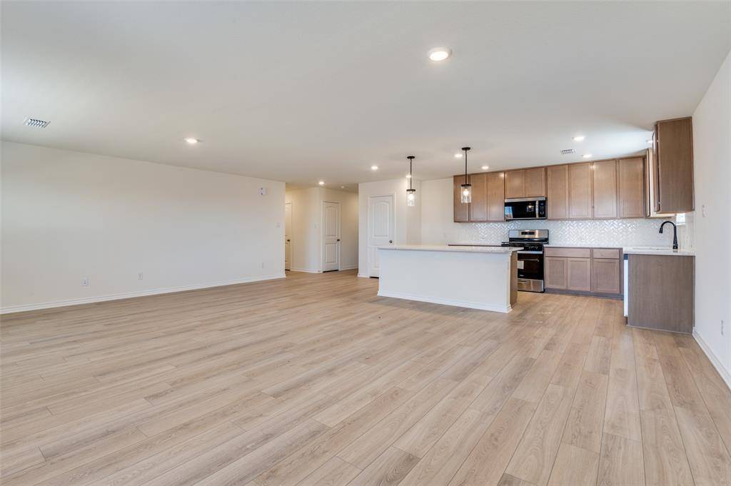 3721 Blooming Prairie Drive, Crandall, TX 75114