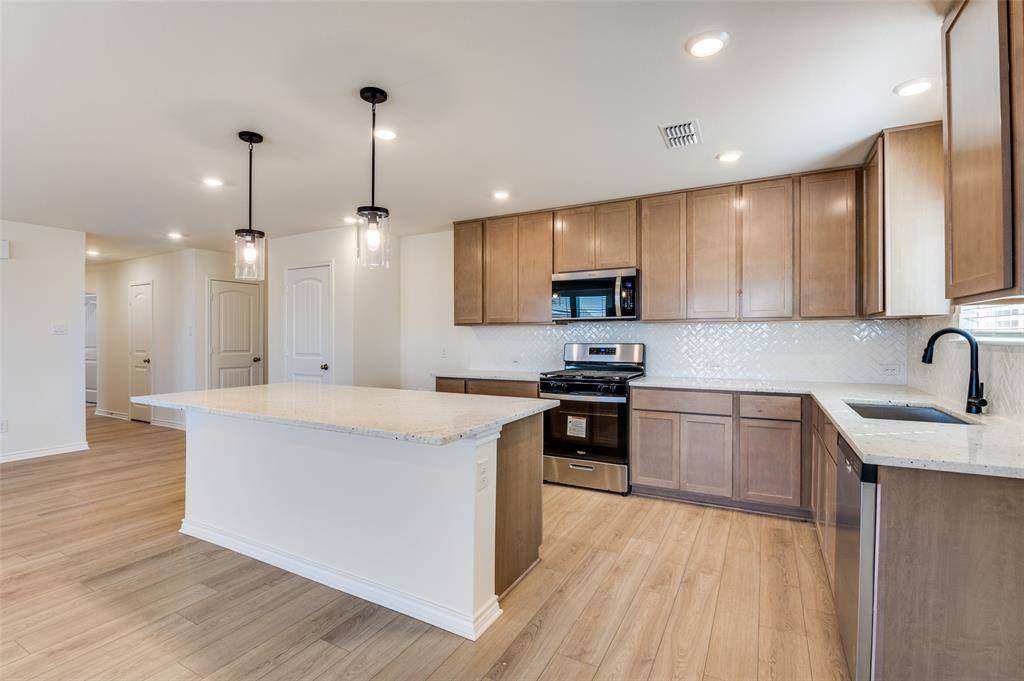 3721 Blooming Prairie Drive, Crandall, TX 75114