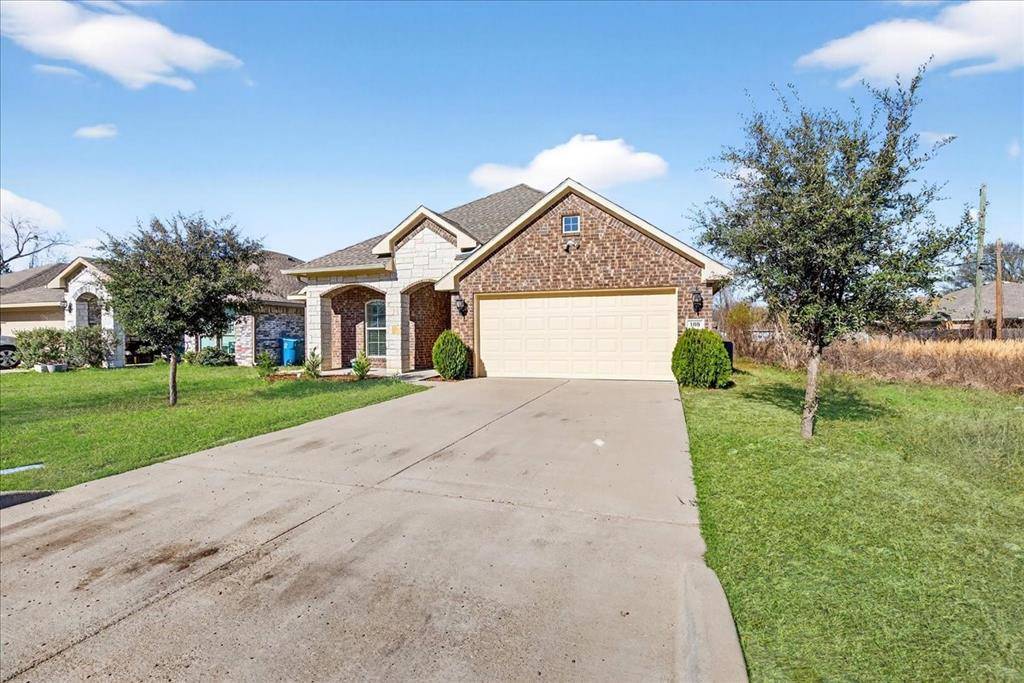 108 Westview Drive, Gun Barrel City, TX 75156