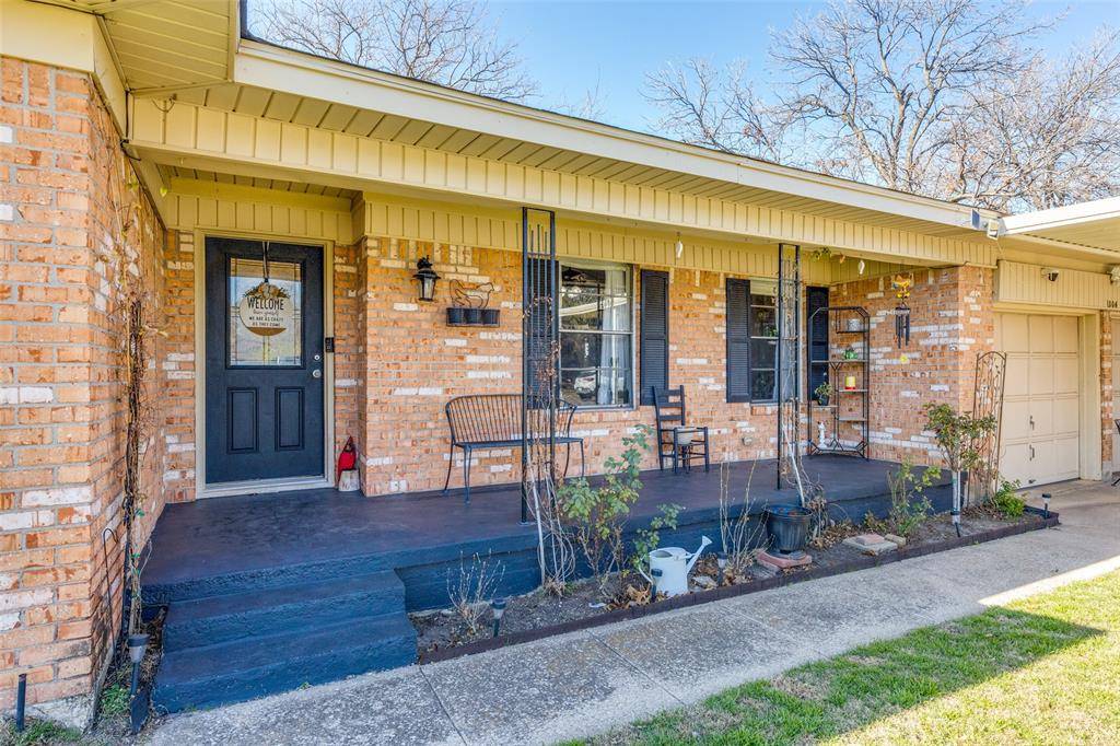 1304 S Hatcher Street, Decatur, TX 76234