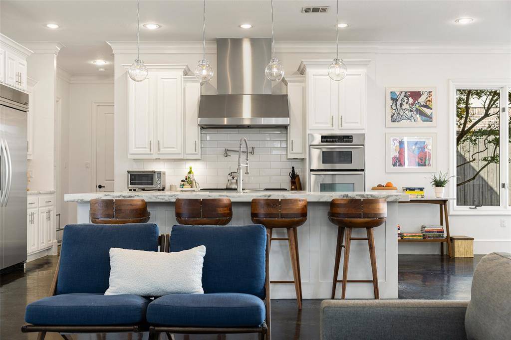 6713 Lake Circle Drive, Dallas, TX 75214