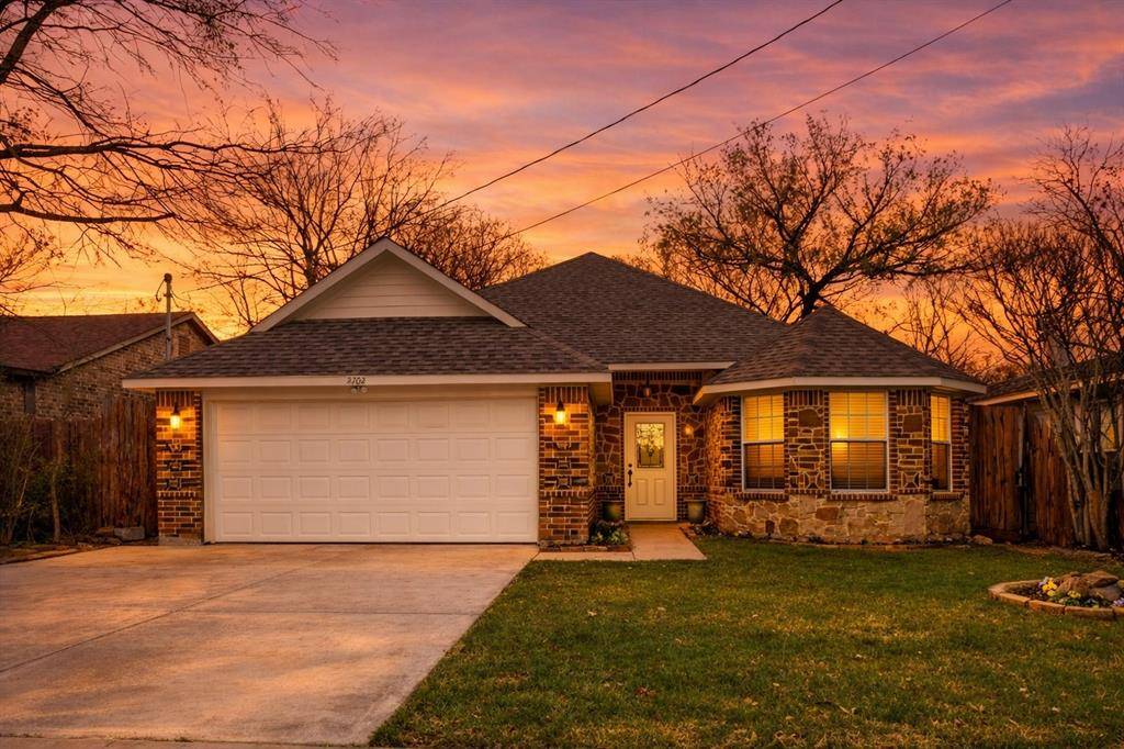 8102 Melrose Street E, White Settlement, TX 76108