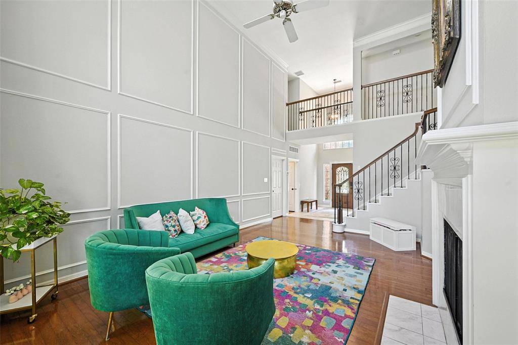 913 Hills Creek Drive, Mckinney, TX 75072