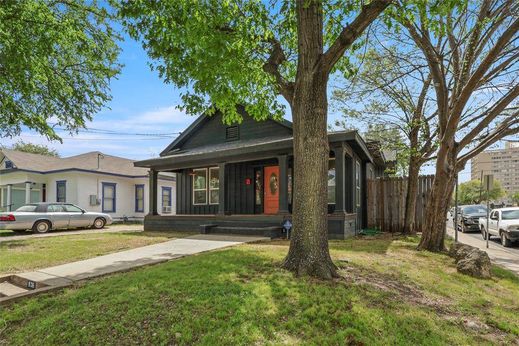 836 W 8th Street, Dallas, TX 75208